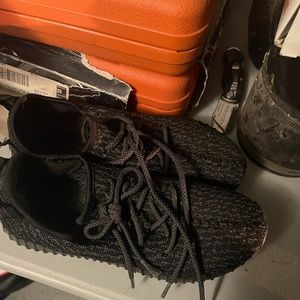 Black luxury fashion sneakers size men 7.5